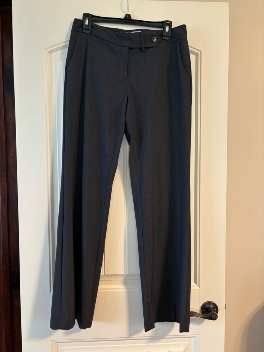 Classic Straight-Leg Dress Pants in Gray. Sz 6